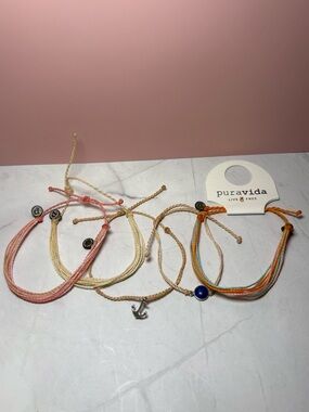 🩵 Set of Five Pura Vida Bracelets
